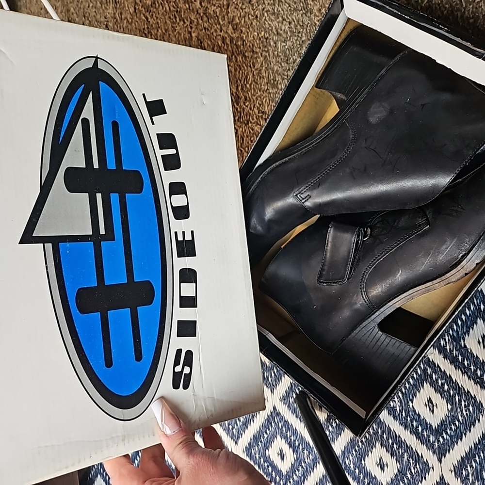 Sideout  Low Boot (8.5) - Picture 7 of 9